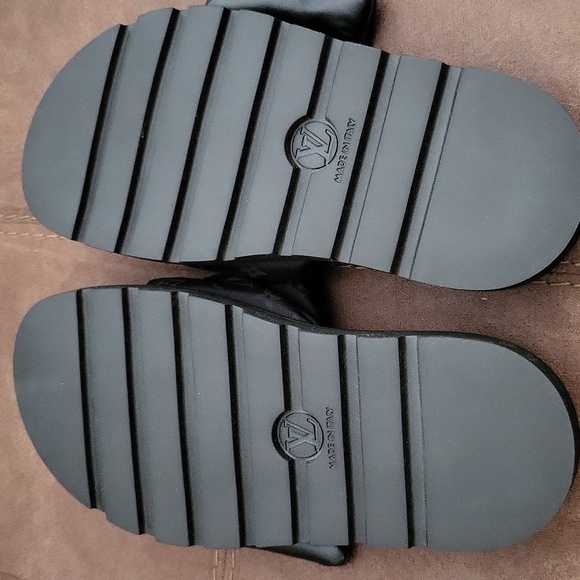 Louis Vuitton Pool Pillow Cloth Mules Sz38 - Picture 4 of 6
